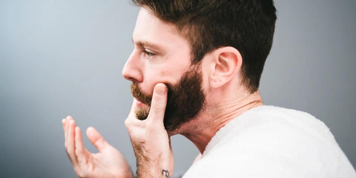 The Best Natural Oils for Your Beard’s Health