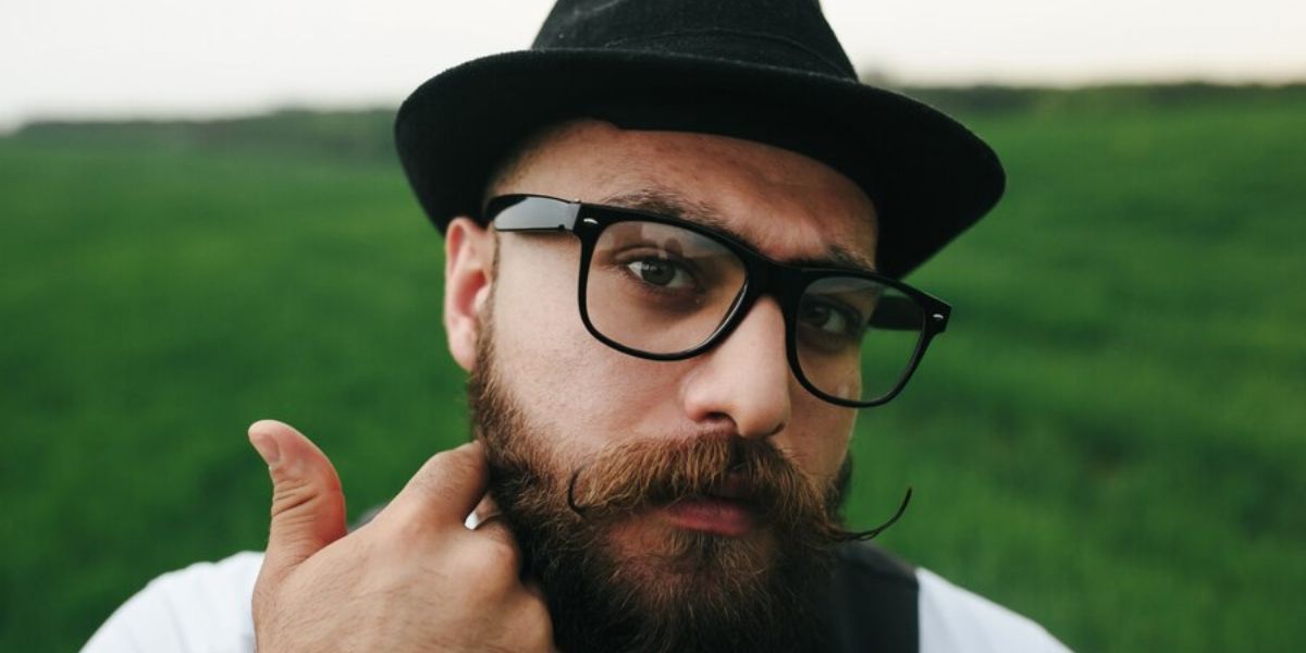 How to Perfect the Horseshoe Mustache with Beard Combination